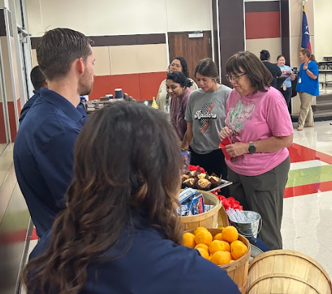 CCFCU Serving Breakfast