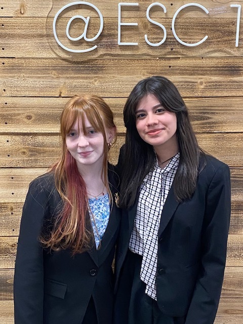 UIL Congress students in professional dress attire