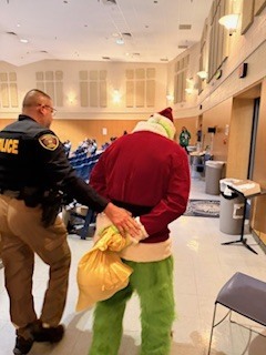 Office Deluna with the Grinch 