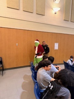 Office Deluna with the Grinch 