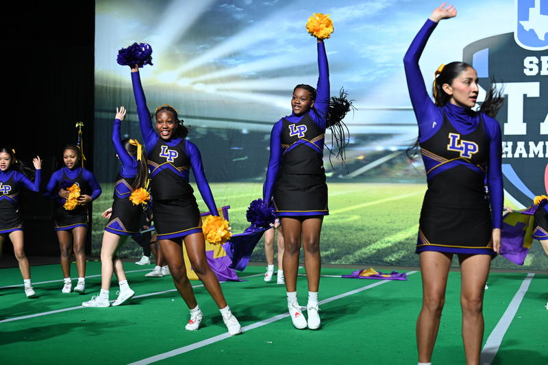 LHS Cheer at State Comp