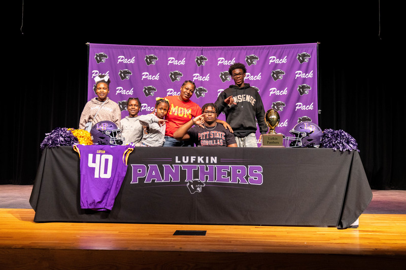 Feb LHS Athletic Signing