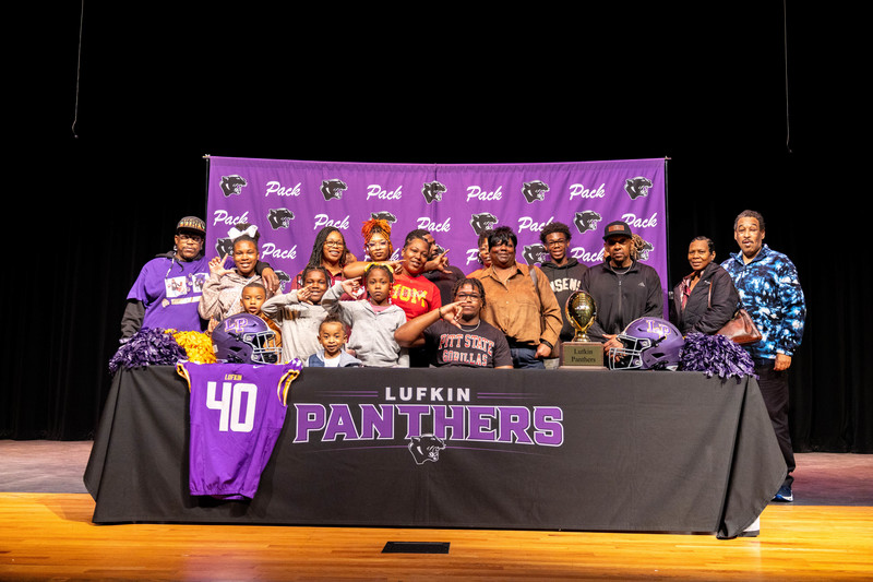 Feb LHS Athletic Signing