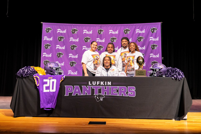 Feb LHS Athletic Signing