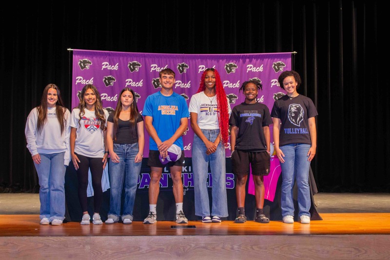 LHS Athletic Signing 04-02