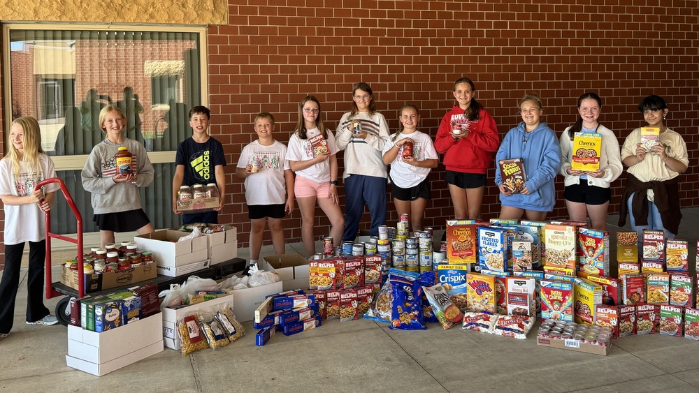 students with food collected