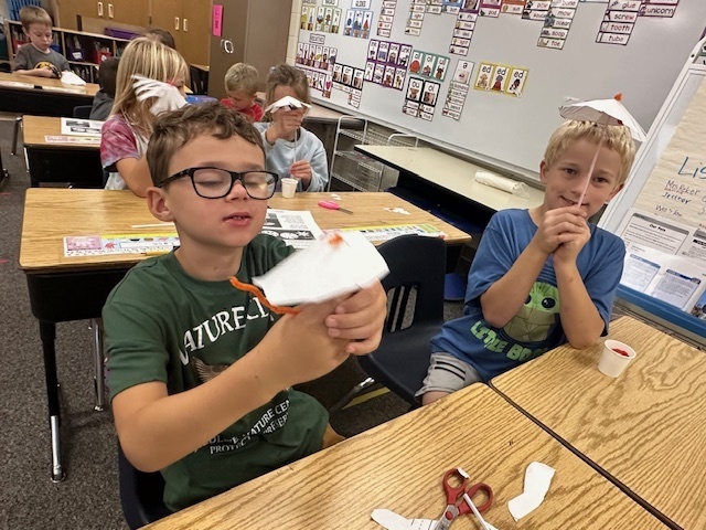 Mrs. Reker's 1st grade class did a science experiment in which we modified a beach umbrella so it was able to stand up to stronger wind. We learned about how trees are able to stand even in windy conditions.