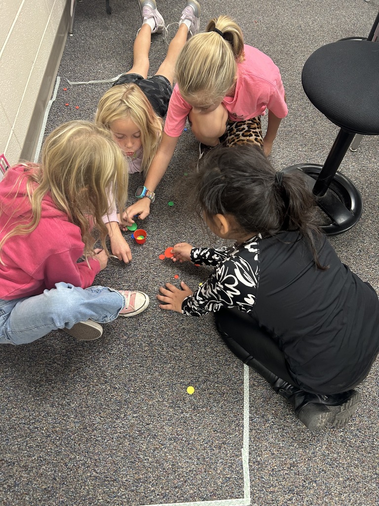 3rd graders learned about life in the past during social studies last week. They wrapped up chapter 1 with some old school games like jacks, Pick Up Sticks, Tiddlywinks, and hopscotch.