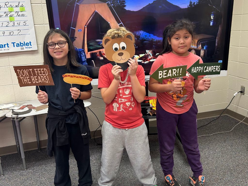 Surprise 3rd grade “camping day” on the Wednesday before MEA. Camps worked together on themed activities during Reading and Writing, got to play BINGO, and read with flashlights.