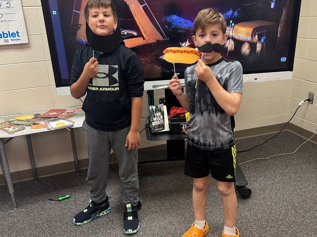 Surprise 3rd grade “camping day” on the Wednesday before MEA. Camps worked together on themed activities during Reading and Writing, got to play BINGO, and read with flashlights.