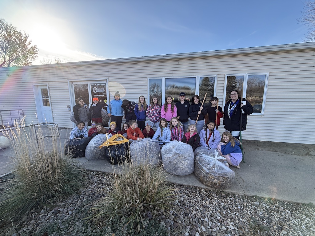 5th Grade leaf clean up.