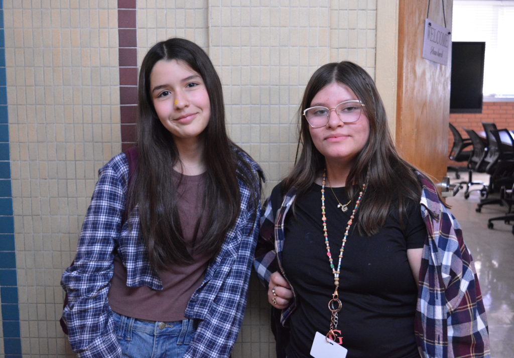 Students dressed as lumberjacks 🌲 Next stop: flannel fashion week!