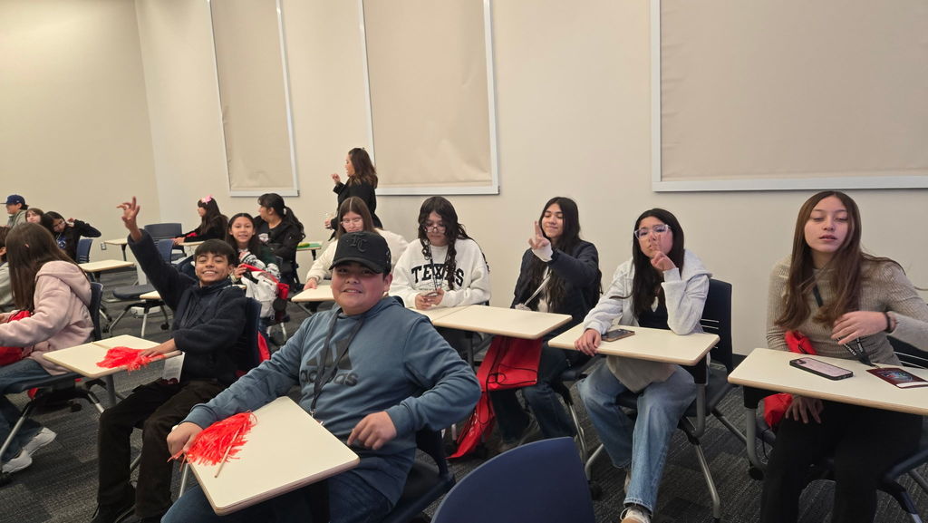 Our younglings attended the Young Achievers Forum yesterday and left inspired to dream bigger and aim higher. Higher education, here we come! ✨📚 ¡Sí se puede!