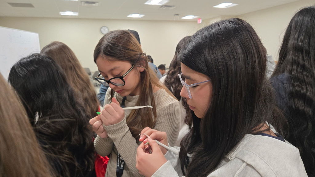 Our younglings attended the Young Achievers Forum yesterday and left inspired to dream bigger and aim higher. Higher education, here we come! ✨📚 ¡Sí se puede!
