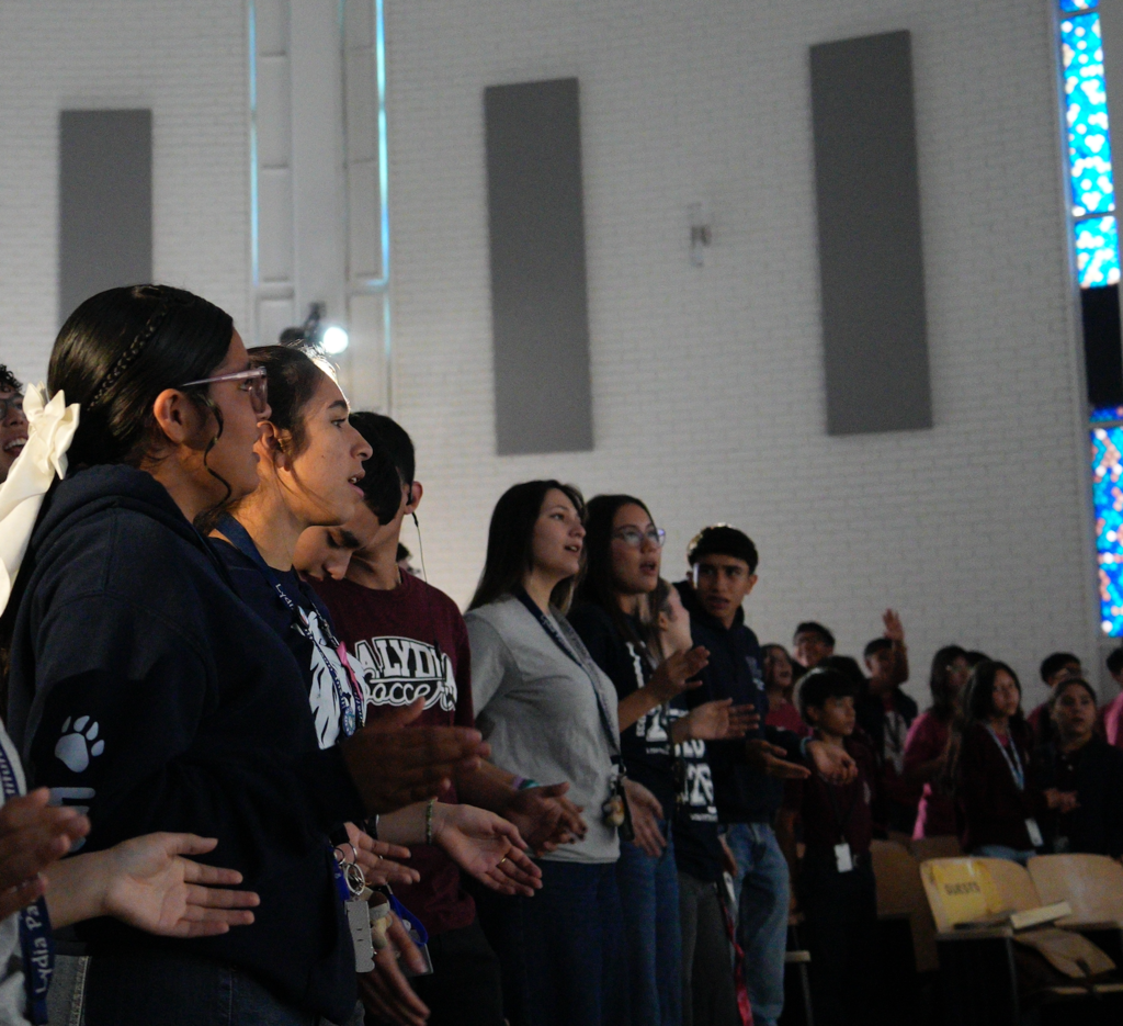 We love Fridays! 💙  There’s no better way to finish the week strong than coming together for Chapel—a time to reflect, recharge, and refocus our hearts. 🙏✨