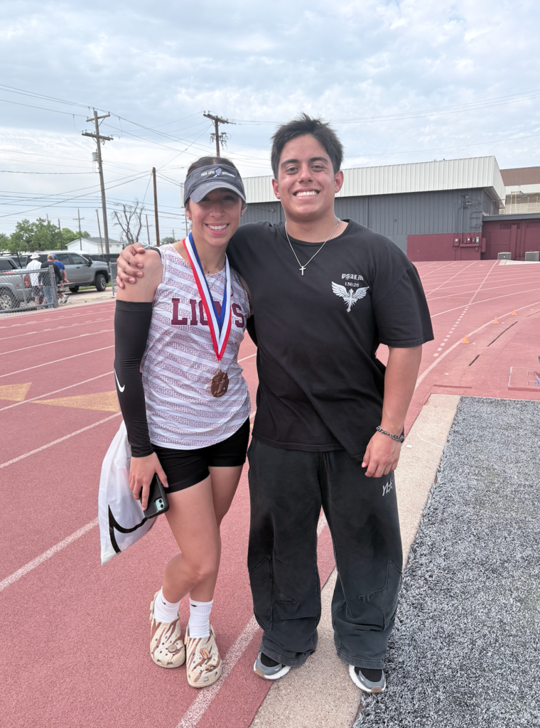 Incredibly proud of how well our athletes represented LPI 💙💛 your hard work, determination, and team spirit truly showed on the track! 👏🔥 Fernando Manríquez 🥇 – 1st place, 800m José Luis Dionicio 🥈 – 2nd place, 800m Danya Sáenz – 4th place, 100m Valeria García – 4th place, 400m Fernando Manríquez 🥈 – 2nd place, 400m María López 🥉 – 3rd place, 3200m Adrián Pérez 🥈 – 2nd place, 3200m Finals Lady Lions 🥉 – 3rd place, 4x400 relay Boys Team 🥇 – 1st place, 4x400 relay