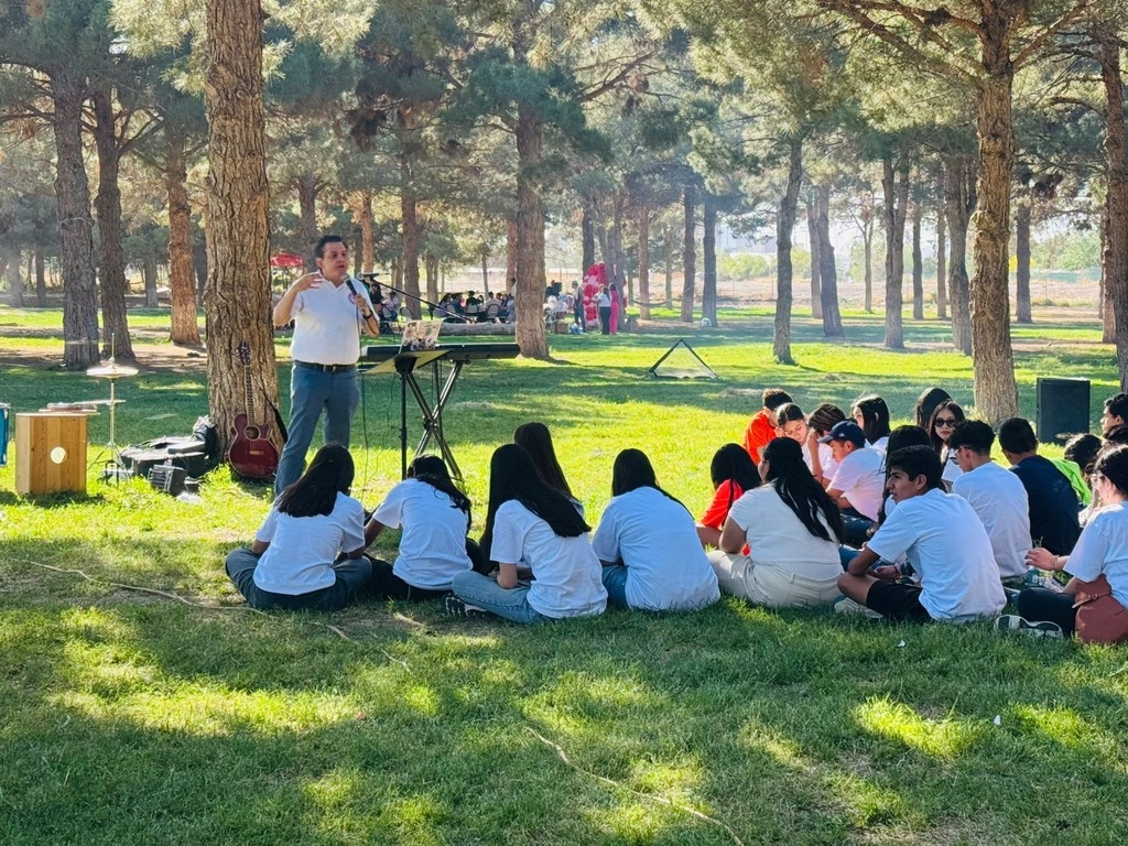 The Lydia Patterson Institute Lay Ministry had the honor of hosting this month’s Ligas Unidas gathering, welcoming over 200 participants for an evening of faith, fellowship, and fun 🙌✨ We’re grateful for our incredible students who led with passion 💙, our supportive parents, and the Methodist churches of Juárez and their youth leaders for their partnership in ministry 🤝 God is moving among our youth, and we look forward to all He will continue to do through gatherings like these 🔥🙏