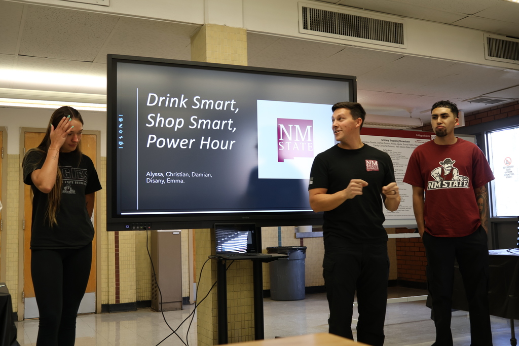 Our juniors took a step toward a healthier future with a presentation from NMSU on making smart food choices! 🥗🍎 Learning how to fuel their bodies today sets the foundation for a stronger tomorrow. #SmartChoicesStartNow #HealthyHabits #StudentSuccess