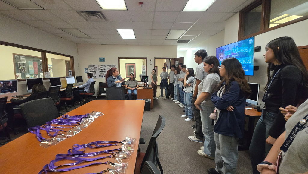 🎓 Senior adventures before graduation! From getting their IDs at El Paso Community College to exploring the El Paso Holocaust Museum & Study Center, our seniors are making memories every step of the way! 🎉