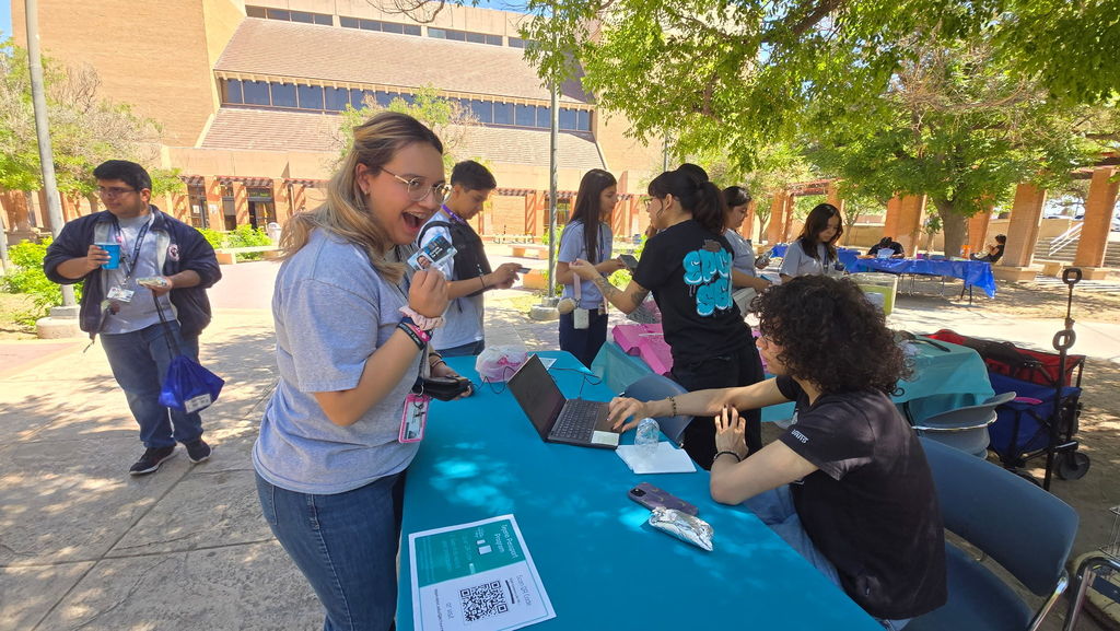 🎓 Senior adventures before graduation! From getting their IDs at El Paso Community College to exploring the El Paso Holocaust Museum & Study Center, our seniors are making memories every step of the way! 🎉