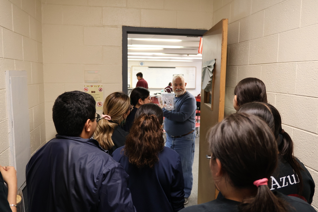 🍎✨ Wrapping up Teacher Appreciation Week with hearts full of gratitude! Thank you to our amazing teachers for all the love, patience, hard work, and dedication you pour into our students every single day. You make LPI brighter! 💙📚