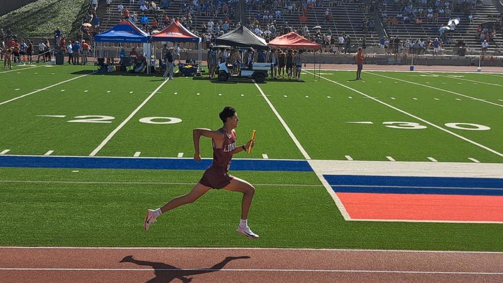 So proud of this team and everything they accomplished this season! 🏅 State Track Recap: • Fernando Manriquez — 3rd in State (800m) & 4th in State (400m) • Jose Luis Dionicio — 6th in State (800m) • Girls 4x400 Relay — 8th in State • Boys 4x400 Relay — 5th in State Proud of our athletes, coaches, and everyone who helped make this year unforgettable! 💙🏃♂️🏃♀️