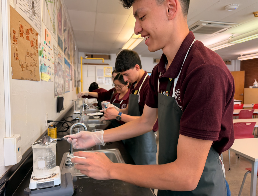 From unsaturated to supersaturated 🧪✨ Our chemistry students are growing borax crystals using hot water, pipe cleaners, and patience. Now we wait for the crystals to form! ❄️🔬 #STEM #ChemistryClass