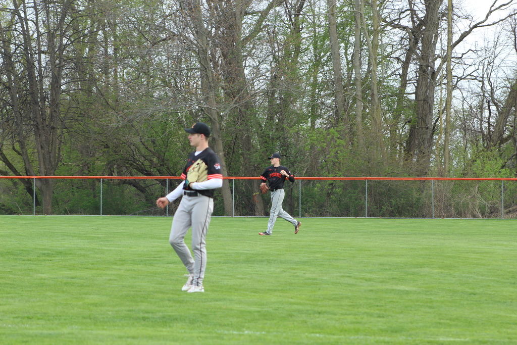 outfielder catching ball