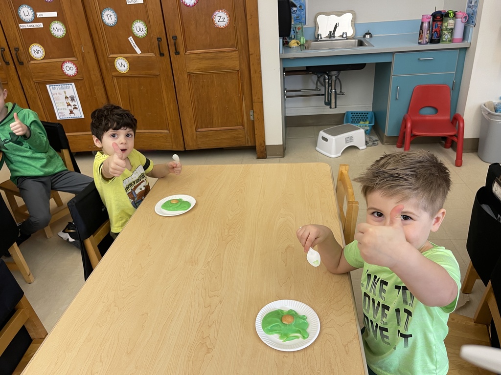 students eating food at tables
