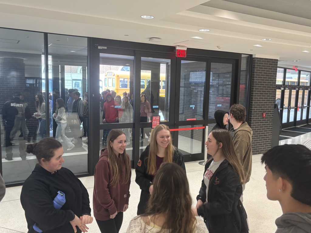 students at a college fair