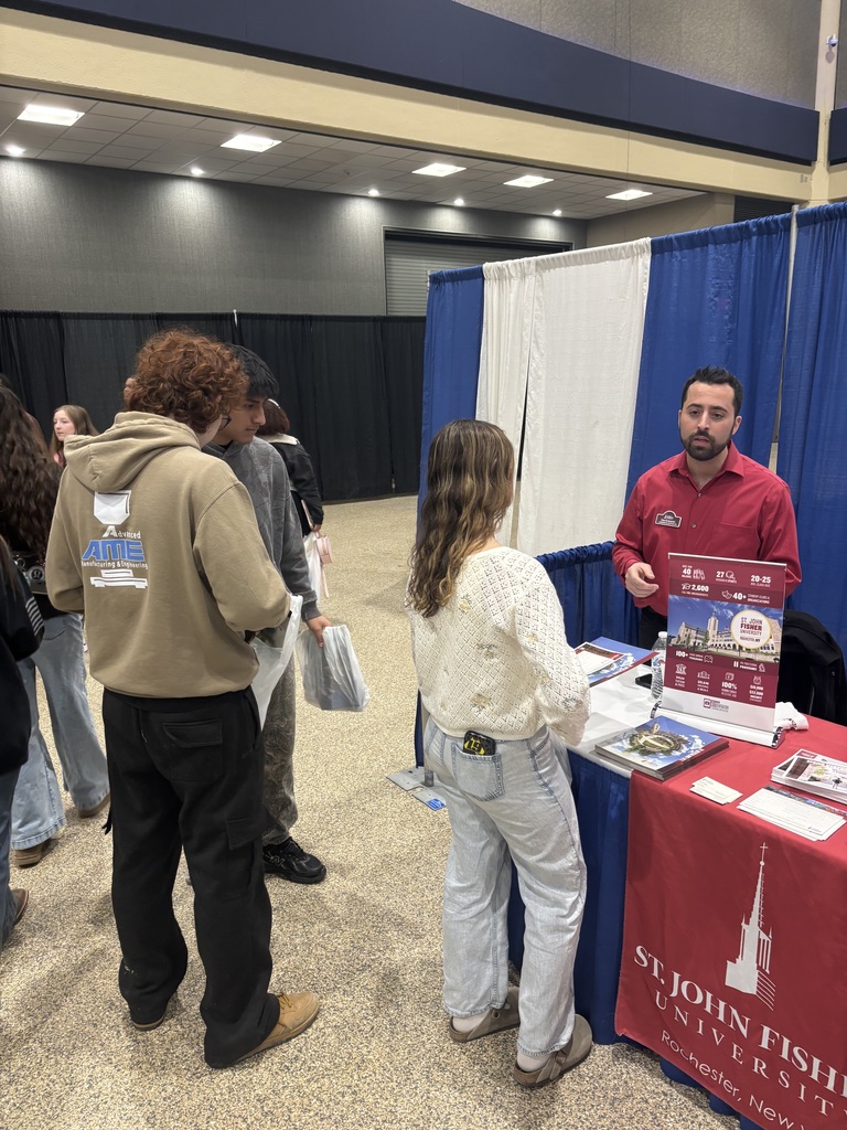students at a college fair
