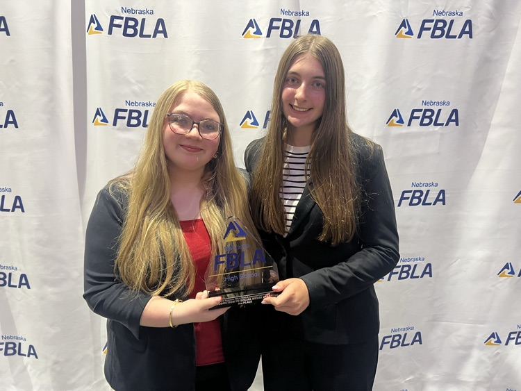 Kellyn and Kaylee 2nd place Intro to Social Media Strategies