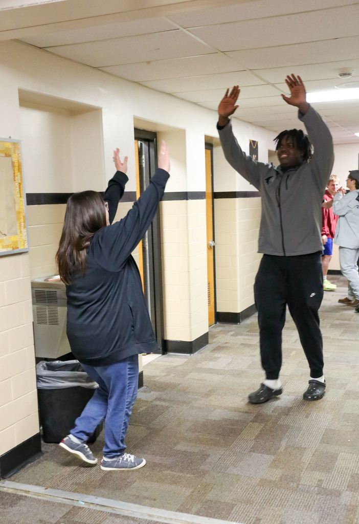Varsity Boys Basketball head to the state tournament