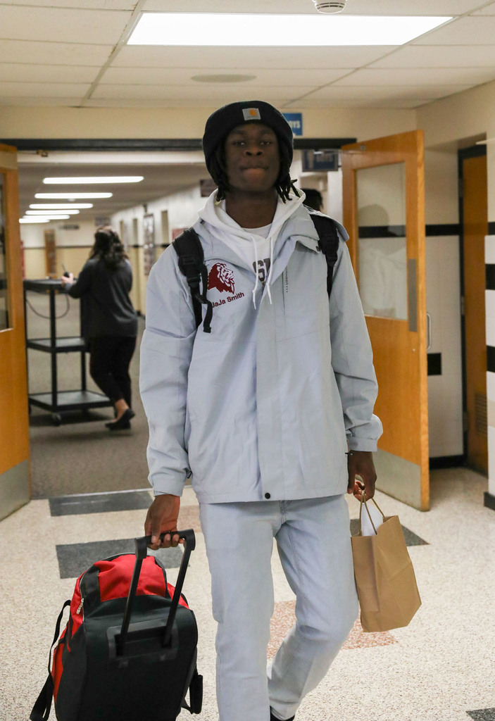 Varsity Boys Basketball head to the state tournament