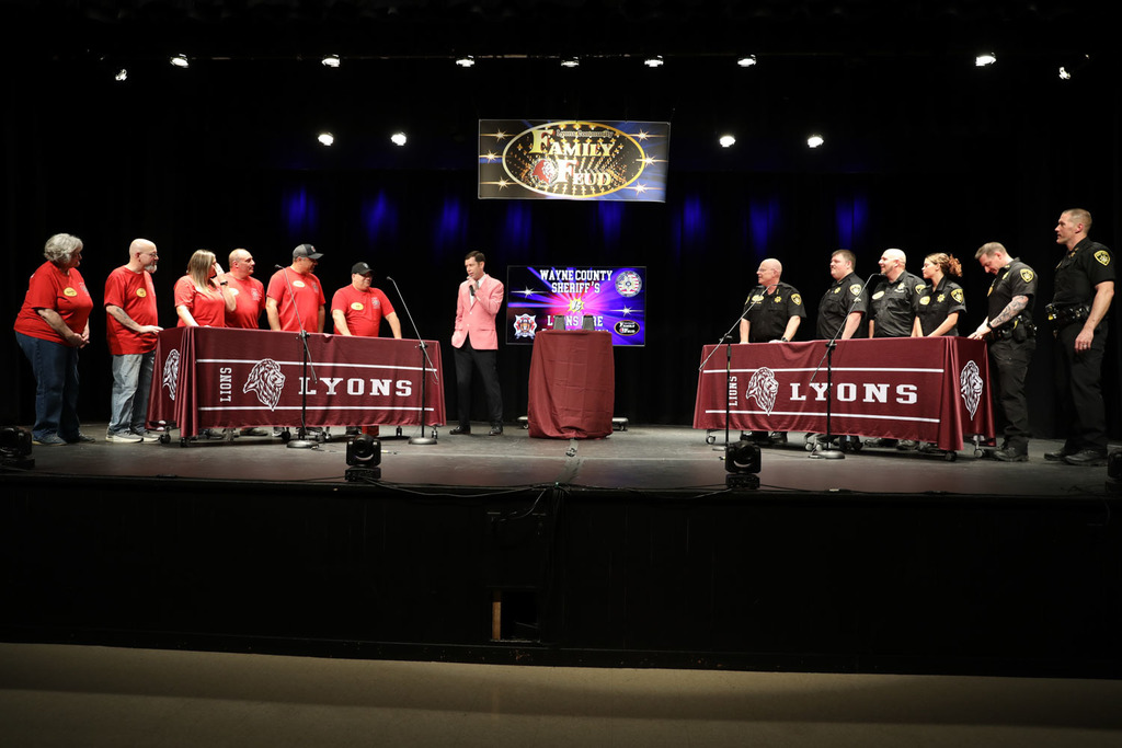 FAmily Feud LFD and Sheriff's departmentteams