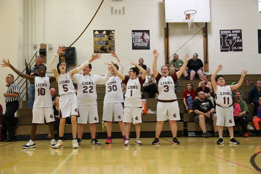 basketball team pumping crowd up