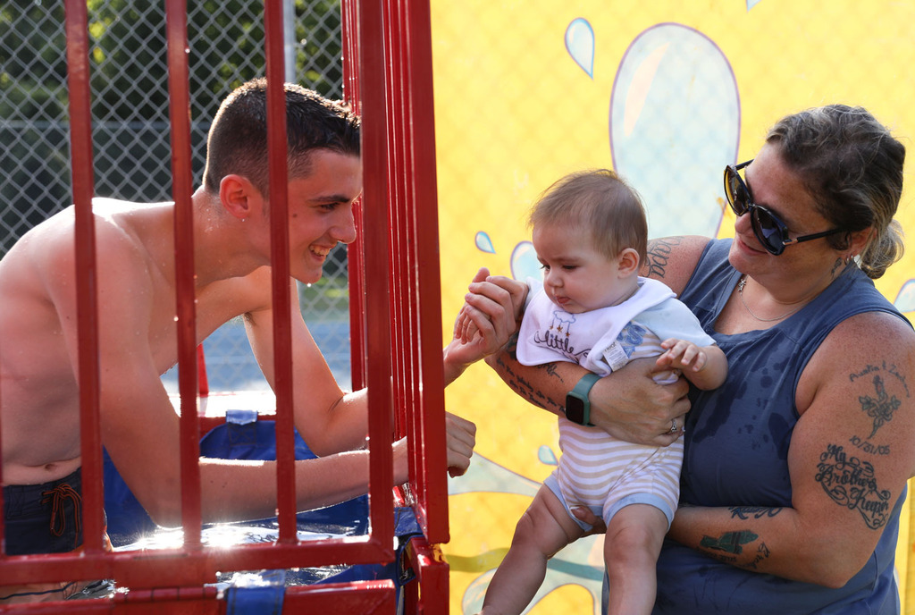 dunk tank photo