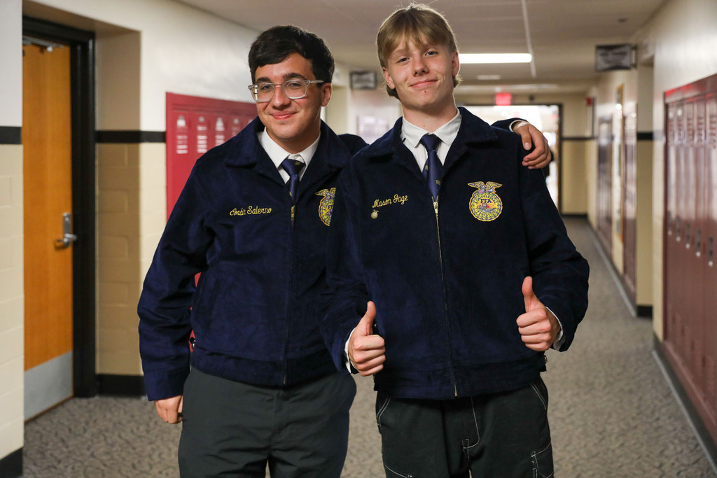 FFA students in hallway