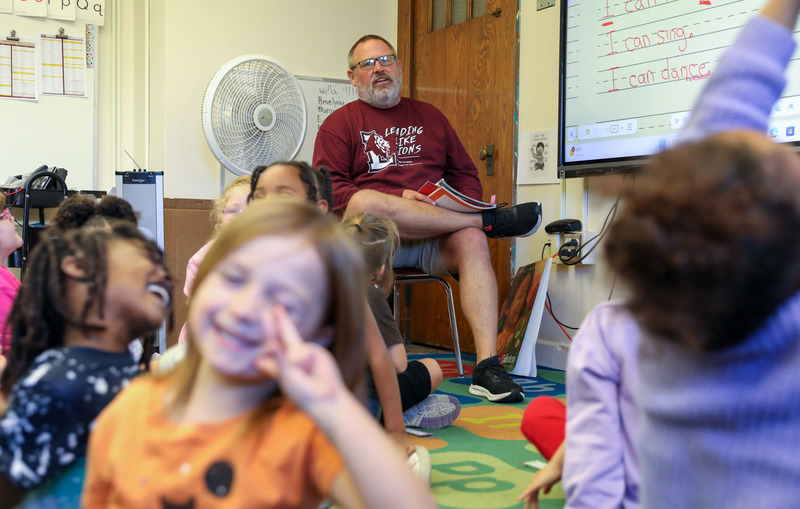 teacher teaching