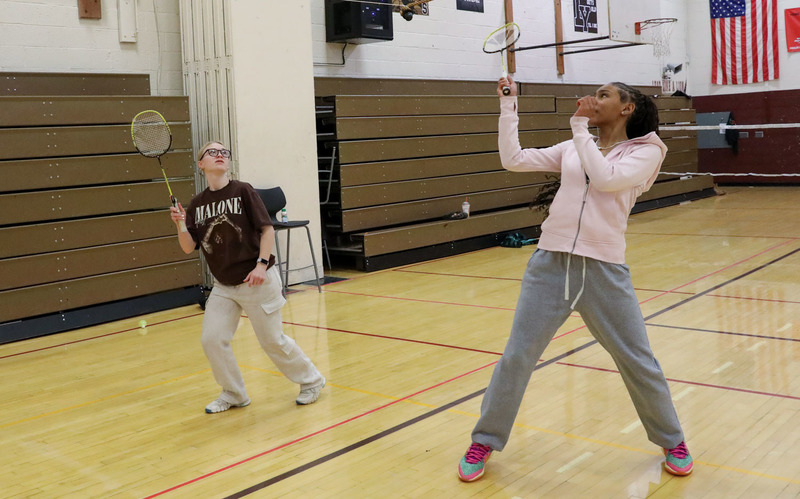 doubles badminton team
