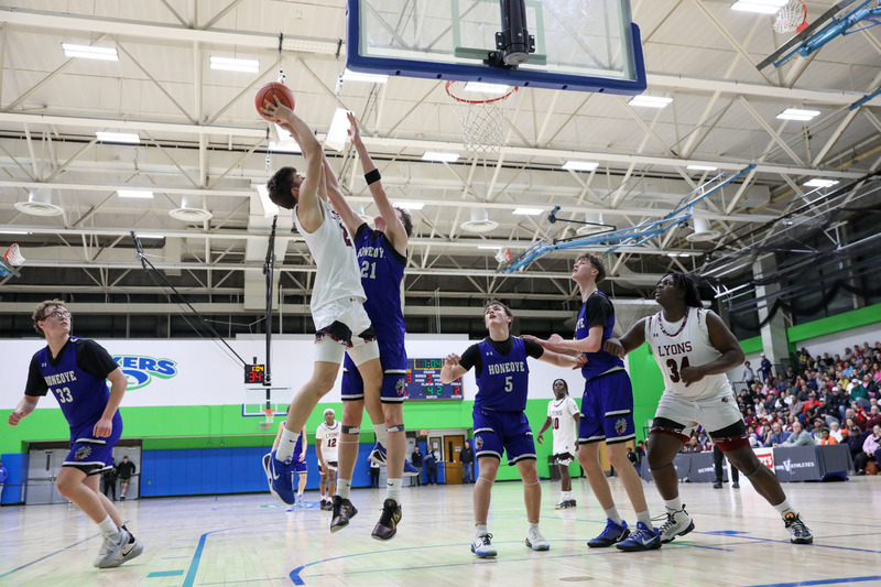 basketball player shooting