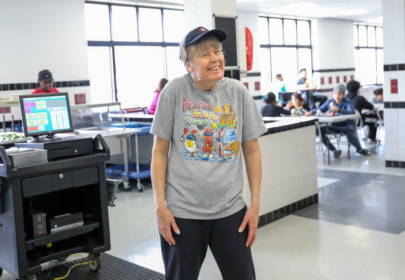 Middle High School Lunch team serving