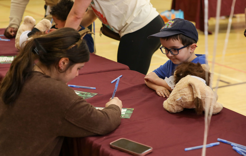 student building a lion