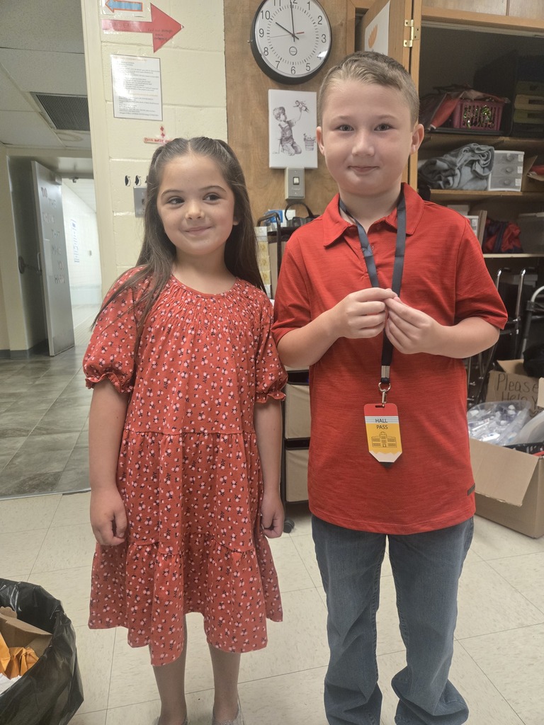 Pictures of students posing for pictures on the first week of school.