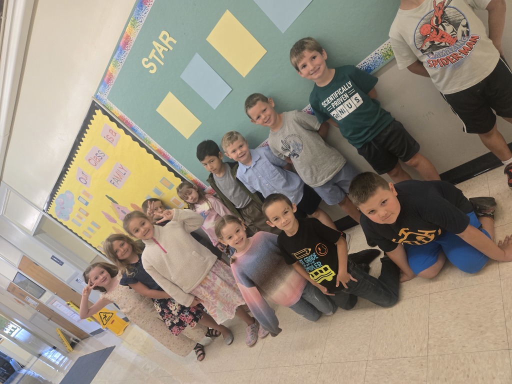 Pictures of students posing for pictures on the first week of school.