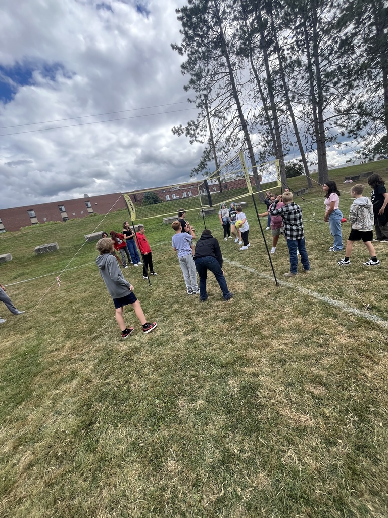 Pictures of students participating in events on the first week of school. 