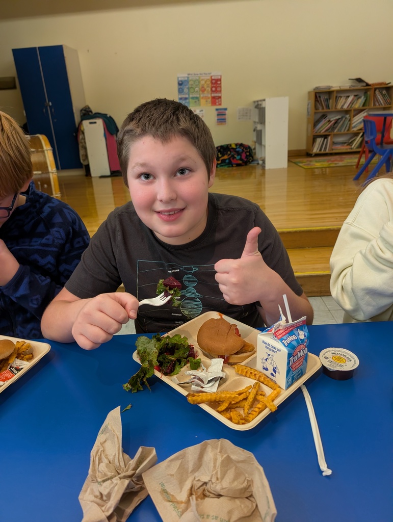 Pictures of students eating lunch.