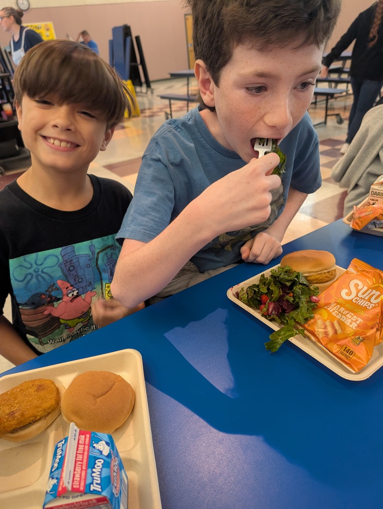 Pictures of students eating lunch.