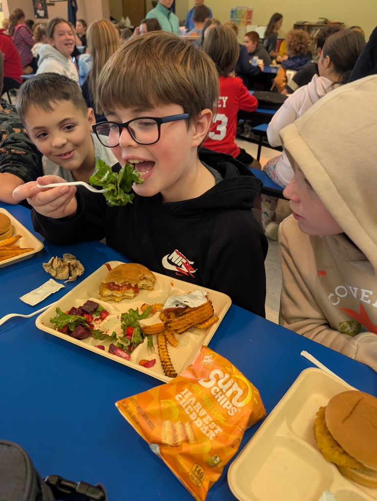 Pictures of students eating lunch.