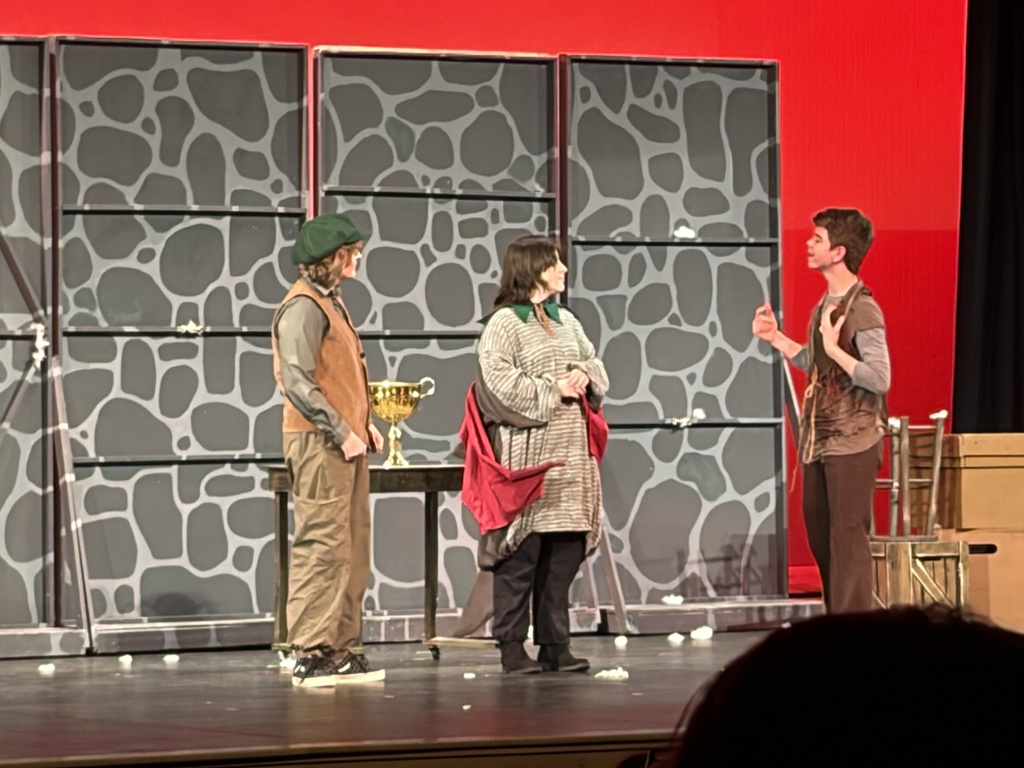 pictures of a school play